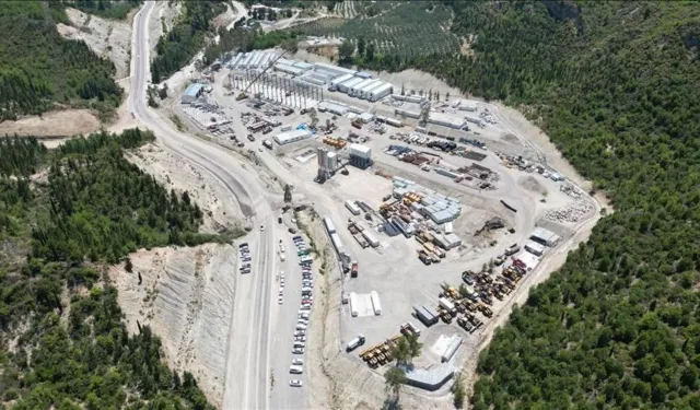 Antalya-Alanya Otoyolu'nun Temeli Atıldı: 2,5 Saatlik Yol 36 Dakikaya Düşecek