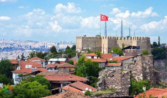 Hafta Sonu Kavurucu Sıcaklıklar Geri Dönüyor: Ankara Yanacak!