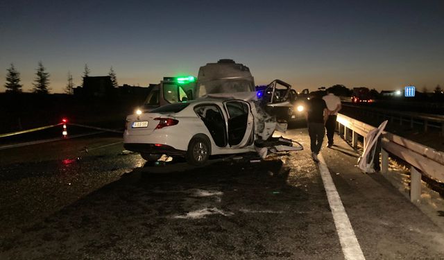 Ankara'da ters yönde feci kaza! Mezuniyetten dönen sürücü hayatını kaybetti