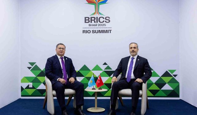 Bakan Fidan BRICS Zirvesi'nde Kazakistanlı mevkidaşıyla görüştü