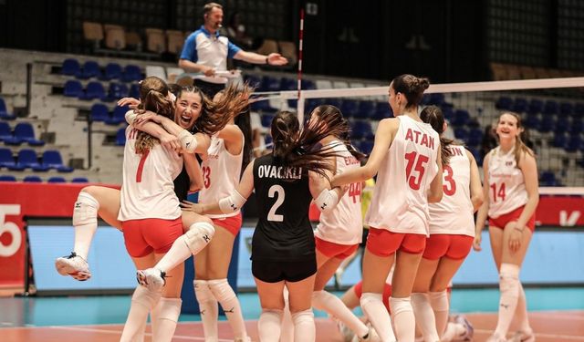 U16 Kız Milli Voleybol Takımı’ndan Tarihi Geri Dönüş: Finale Yükseldiler