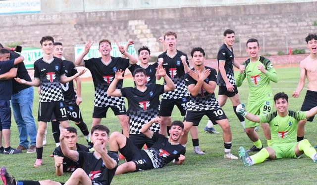 Yunusemre Belediyespor U17 Takımı Türkiye Finali'nde!
