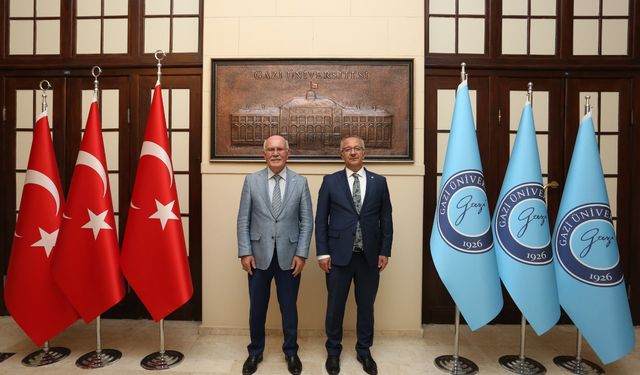 Uşak Üniversitesi Rektörü Prof. Dr. Ekrem Savaş’tan Rektör Prof. Dr. Uğur Ünal’a Ziyaret