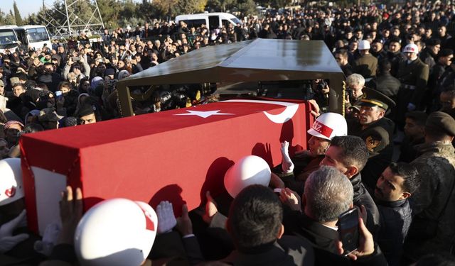 Pençe-Kilit şehitleri memleketlerine uğurlandı: Türkiye gözyaşlarına boğuldu