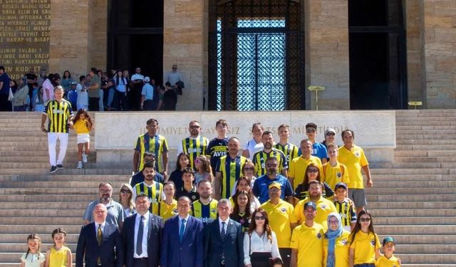 Balıkesir Fenerbahçeliler Derneği Ankara'da Ata'nın Huzuruna Çıktı