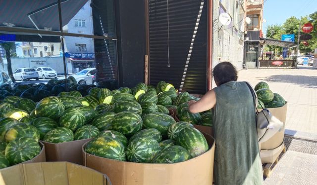 Havalar ısındı Başkentli meyveye yöneldi