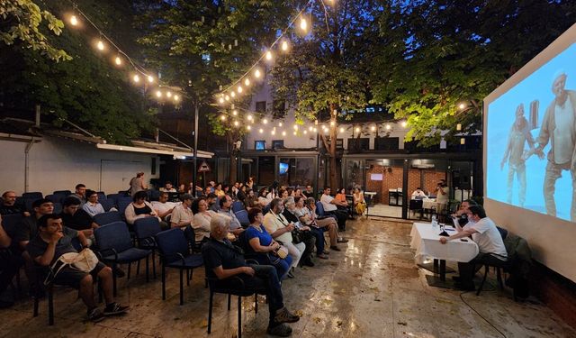 Ankaralı Sinemaseverler “Kin-dza-dza!” Filmiyle Buluştu