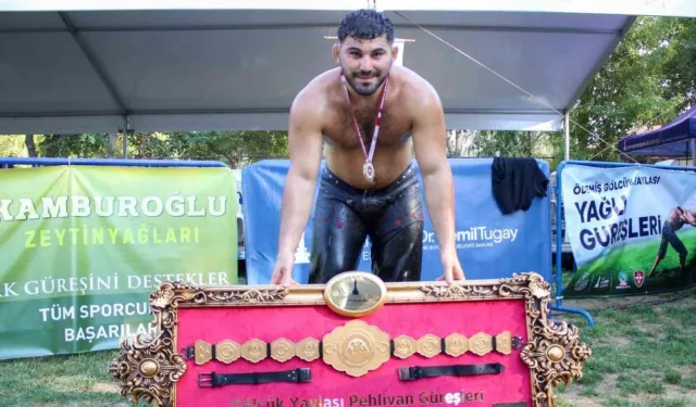 Ödemiş Gölcük Yaylası Yağlı Güreşleri’nde Başpehlivan Erkan Taş oldu