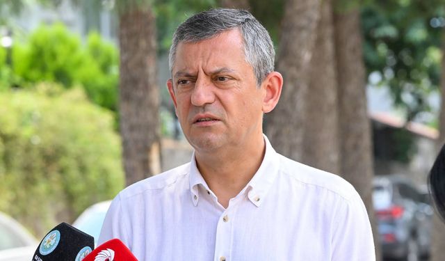 Özgür Özel’den yeni yıl diplomasisi: Siyasi liderleri tek tek aradı