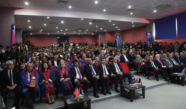 Türk Hava Kurumu Üniversitesi'nde yılın ilk dersi çoşkuyla gerçekleşti