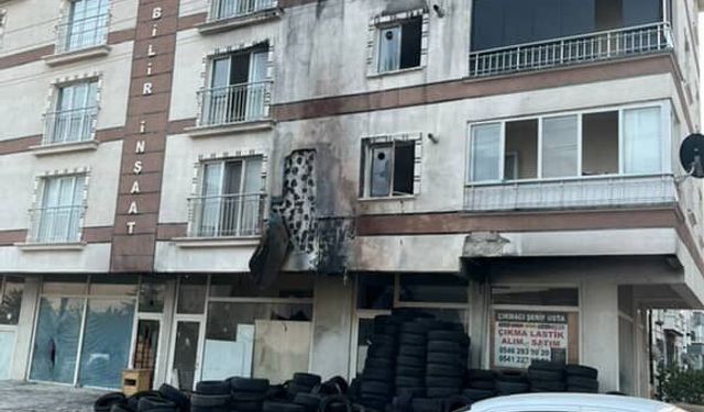 Sincan’da ikinci el lastik dükkanı kundaklandı: O anlar kamerada