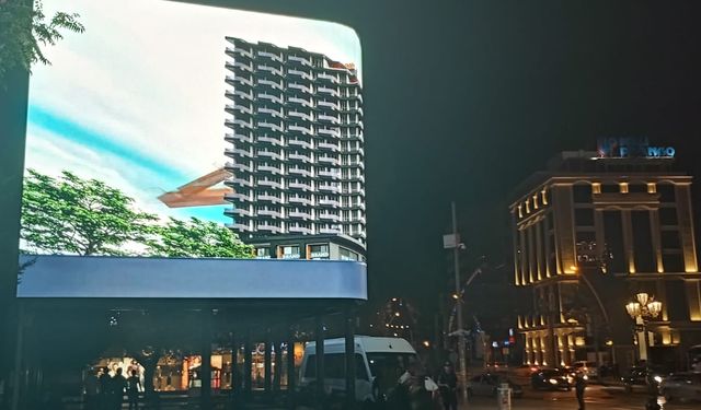 ABB “geçici” dedi aylar geçti… Güvenpark reklam panosu hâlâ yerinde!