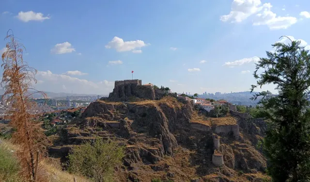 Hıdırlıktepe’den Ankara Kalesi’ne bakış bir başka güzel