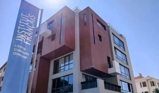 Institut français Ankara’da bayrak değişimi