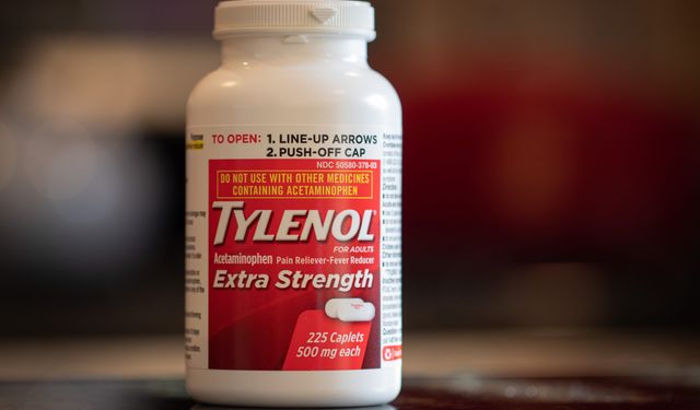 Trump'tan tıp dünyasını ayağa kaldıran uyarı: "Hamileler ve çocuklar Tylenol kullanmasın"