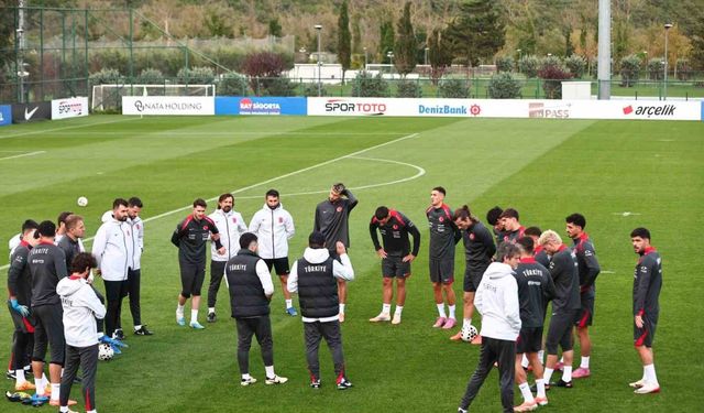 A Milli Takım Gürcistan maçı hazırlıklarına başladı! Montella’dan özel taktik provası