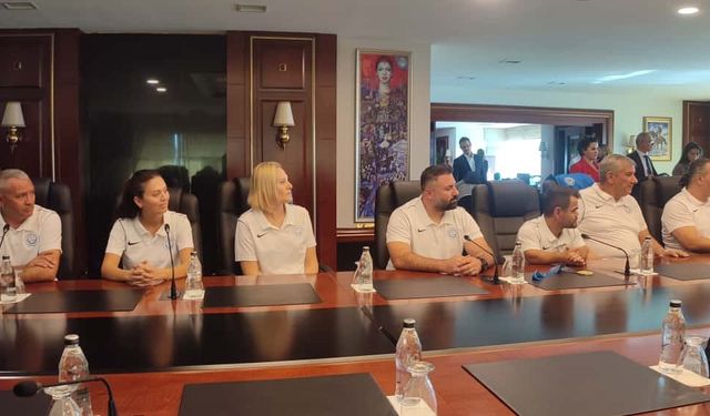 Mansur Yavaş: 'Sporcularımız dünya rekorları kırmaya ve altın madalyalar getirmeye devam edecek'