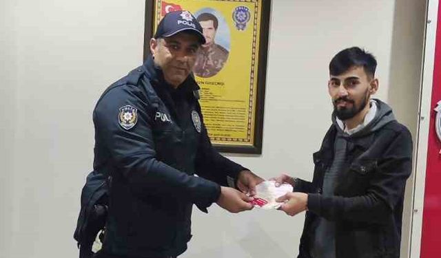 Siirt’te örnek davranış! ATM’de unutulan para ve kart sahibine döndü