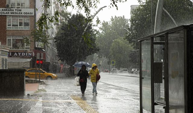 Meteoroloji 8 il için sağanak alarmı verdi! Şemsiyesiz çıkmayın!