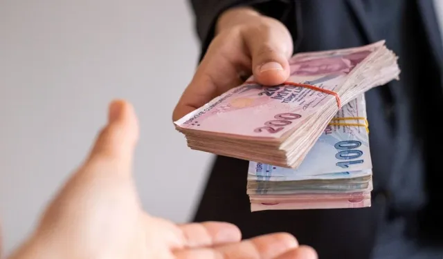 Asgari ücret tartışmalarında gündem değişti: Özel sektör işçisine promosyon mu geliyor?