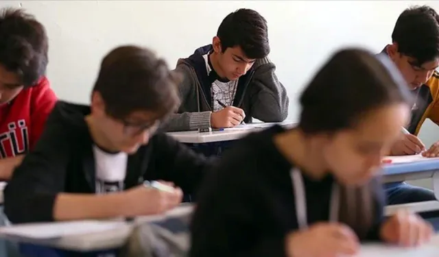 Zorunlu eğitimde yeni dönem: 11. sınıfta diploma, 12. sınıfta uzmanlaşma modeli gündemde!