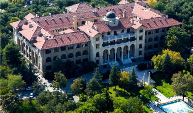 Gazi Üniversitesi Rekötü Ünal: "Cumhuriyet, bağımsızlığımızın en güçlü simgesidir"