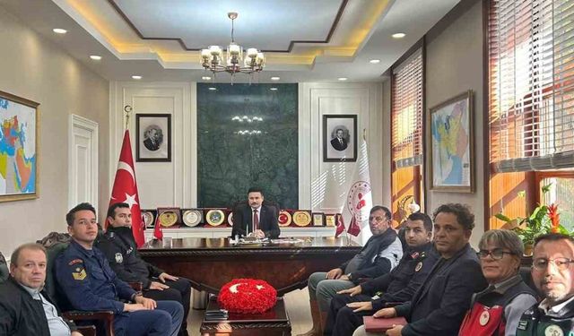 HAK-İŞ’in 50. yılında dostluk maçı! Sendika başkanları medyayı yendi