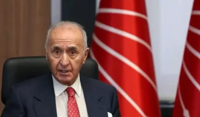Eski CHP lideri Hikmet Çetin zatürre teşhisiyle hastaneye kaldırıldı