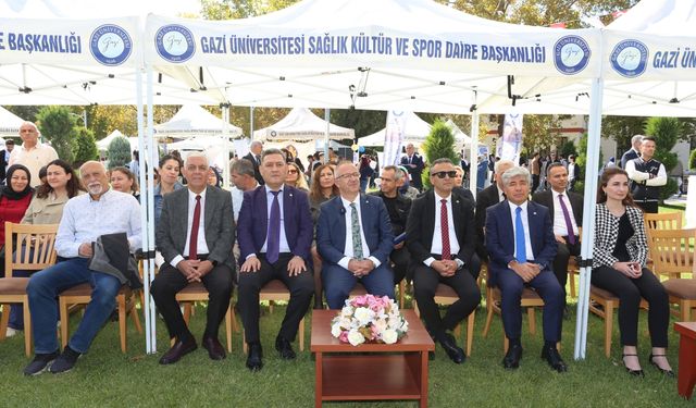 Gazi Üniversitesi Yeni Öğrencilerini Coşkulu Etkinlikle Karşıladı