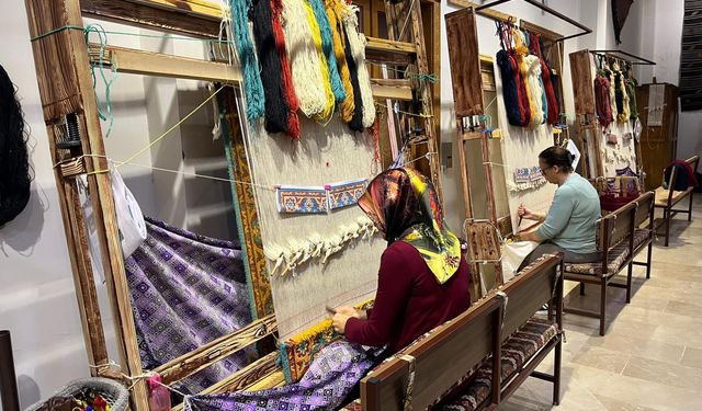 Isparta’da El Dokuma Halıcılığı Yeniden Hayat Buluyor