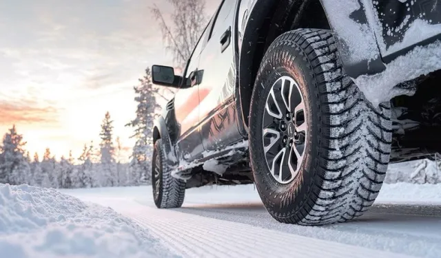 Van’da Kar Alarmı: 102 Yerleşim Yerinde Ulaşım Durdu