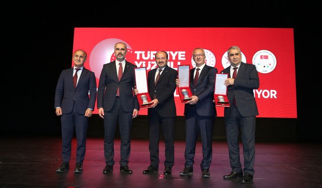 Ankara Hacı Bayram Veli Üniversitesi’ne TÜSF’den 4 Ödül Birden