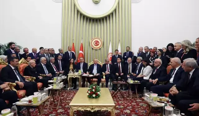 TBMM resepsiyonundaki fotoğraf tartışılmaya devam ediyor: İttifak iddiası doğru mu?
