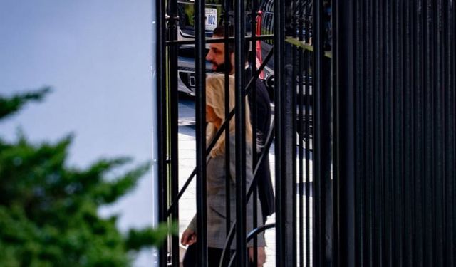 Suriye geçici Cumhurbaşkanı Ahmed Şara’dan tarihî Beyaz Saray ziyareti: Trump’la kritik görüşme başladı