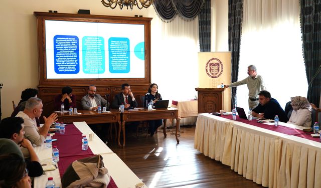 Ankara'da zihin teknolojileri masaya yatırıldı: Zihin yükleme tartışması gündemde