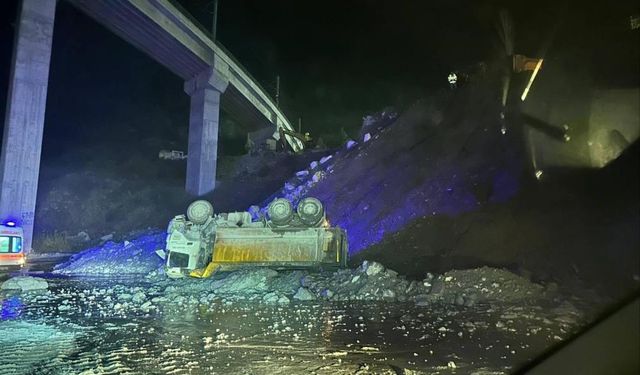 YHT şantiyesinde kamyon 15 metreden yuvarlandı: Sürücü ağır yaralı!