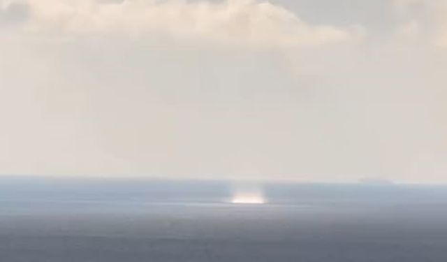 Büyükçekmece açıklarında hortum paniği: Denizin üzerindeki anlar kamerada