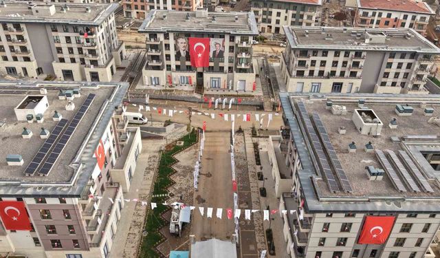 Deprem konutları hak sahiplerine kavuştu! Kahramanmaraş’ta mutlu anlar