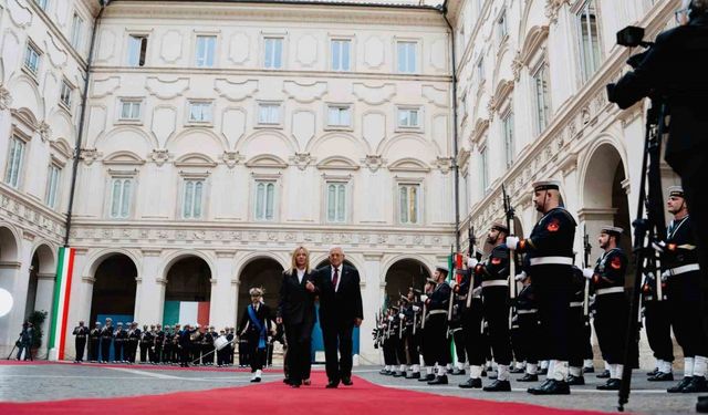 Roma’da tarihi görüşme: Meloni ve Mahmut Abbas bir araya geldi