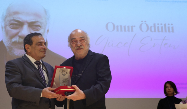 Ankara’da Tiyatro Coşkusu: Festival Ödüllerle Perde Açtı