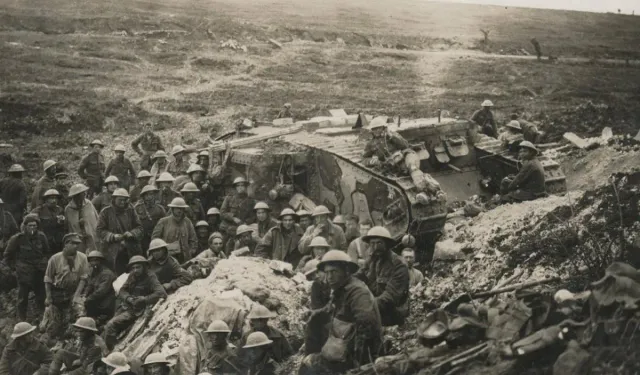 Düzenli ordu ilk başarısını hangi cephede elde etti, komutanı kimdir?
