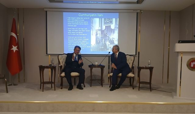 Ankara Palas’ta Cumhuriyet’in Tarihî Temelleri Konuşuldu