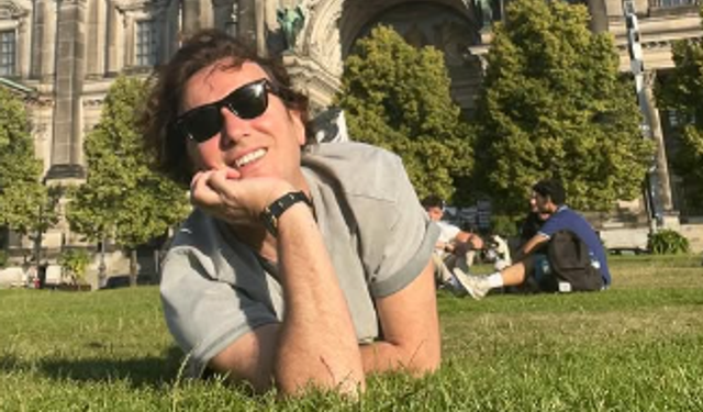 Adem Ergenç kimdir, kaç yaşında? Adem Ergenç yemekteyiz