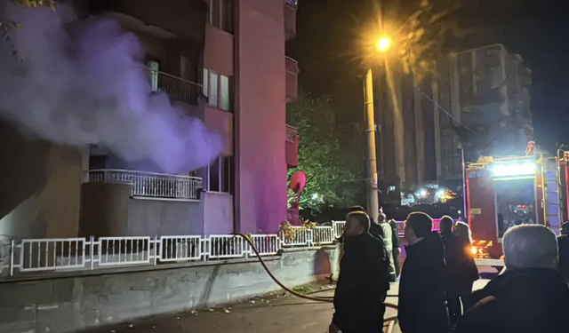 Kütahya’da apartman yangını: Felçli hasta hayatını kaybetti 5 kişi dumandan etkilendi