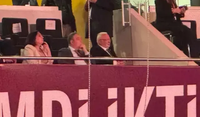 CHP kurultayında gerilim! Erdoğan videosu başlayınca Elitaş salonu terk etti!