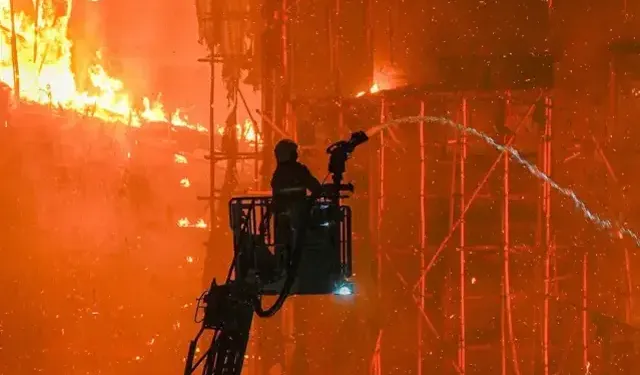 Hong Kong'da korkunç gökdelen yangını: Ölü sayısı artıyor, yüzlerce kayıp var!