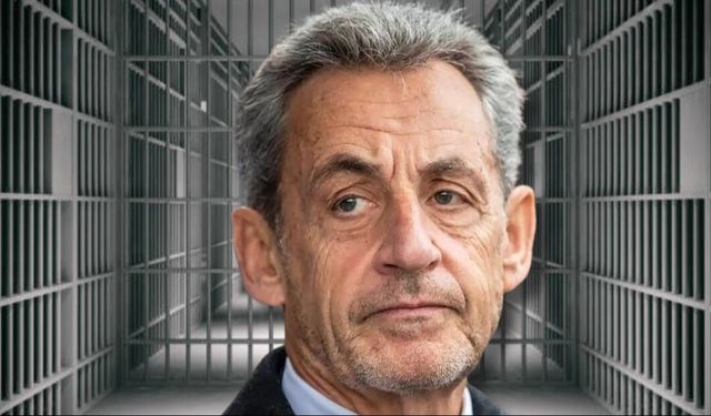 Fransa’nın eski Cumhurbaşkanı Sarkozy cezaevinden tahliye edildi