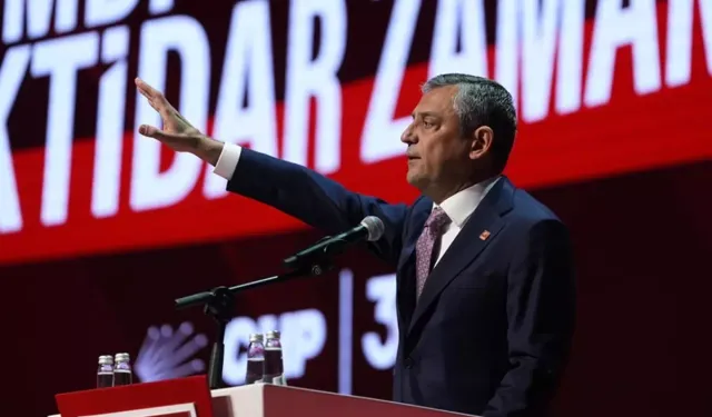 Özel'in iddialı çıkışı ayakta alkışlandı: "Bu CHP'nin muhalefetteki son kurultayı!"