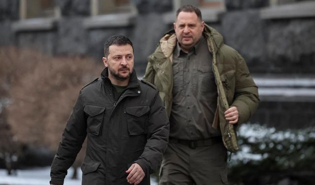 Ukrayna'yı sarsan istifa! Zelenskiy'nin en yakınındaki isim görevden ayrıldı