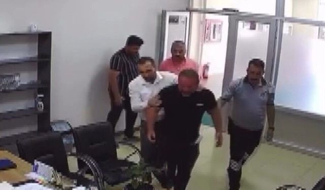 Afşin Belediyesi’ndeki olayın kamera görüntüleri ortaya çıktı: Kendini yakan şahsın son anları kayıtta